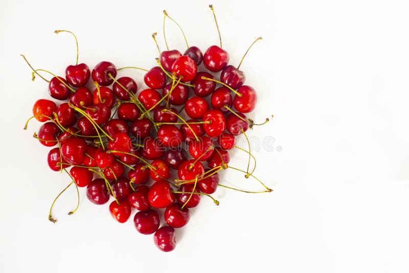 Herzen Mit Kirschen — Rezepte Suchen