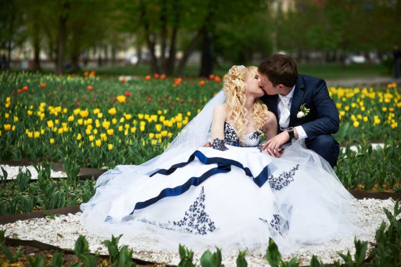 Kiss groom and bride