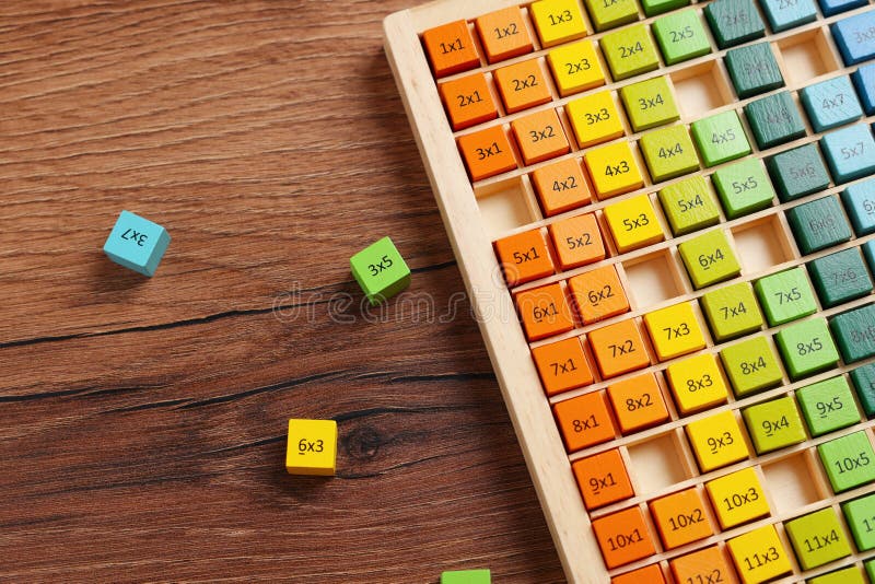 Kit Colorido De Jogos Matemáticos Com Tarefas Aritméticas Na Vista