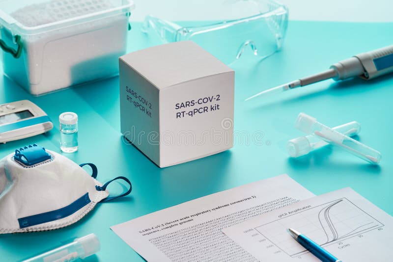 Kit de diagnosticare a pcr sarscov2. acesta este kit rtqpcr folosind reverstranscrierea în timp real și amplificarea fragmentului stock image