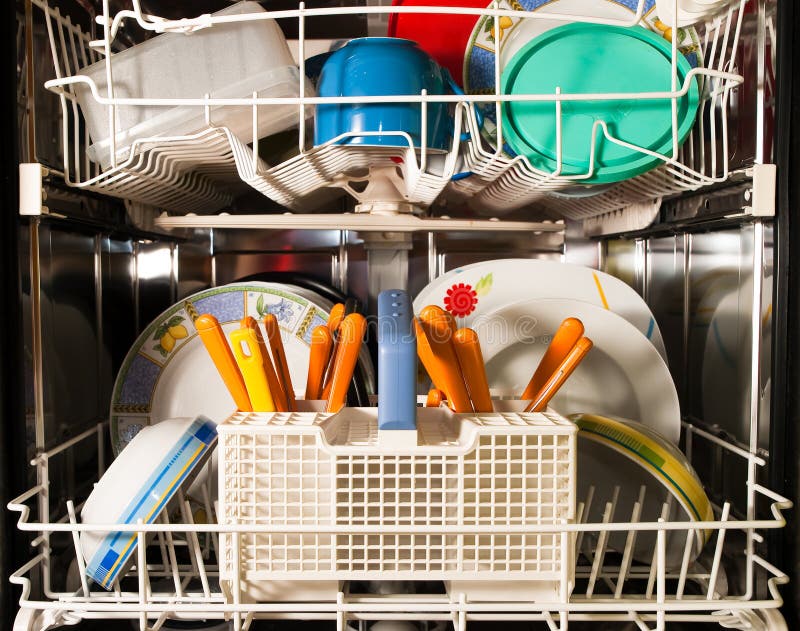 Kitchen dishwasher