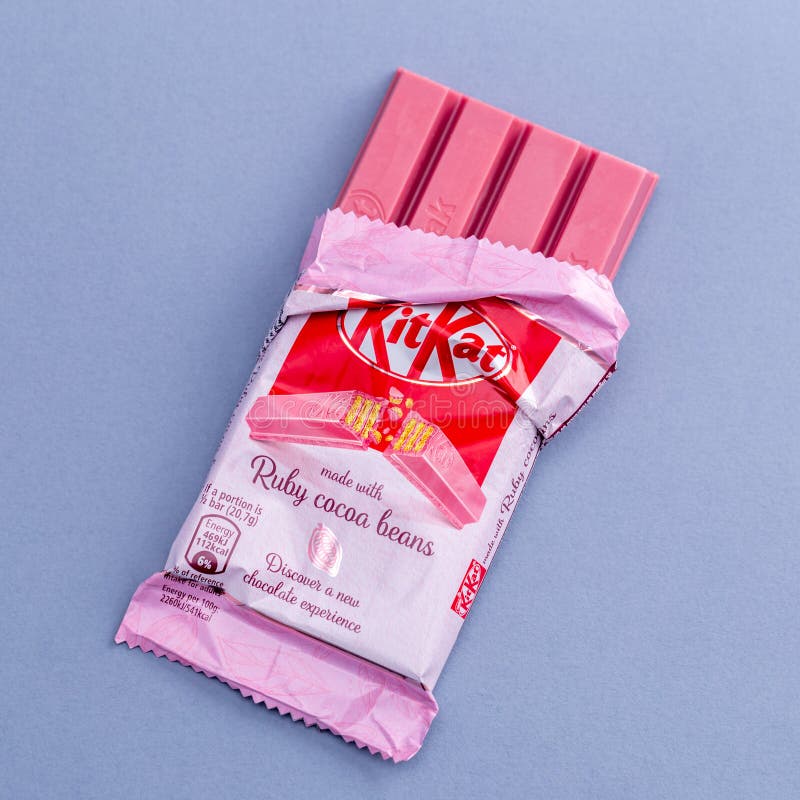 KitKat Ruby Cocoa Beans, Nestle 4 Doigt Ruby Chocolate Bar Photographie