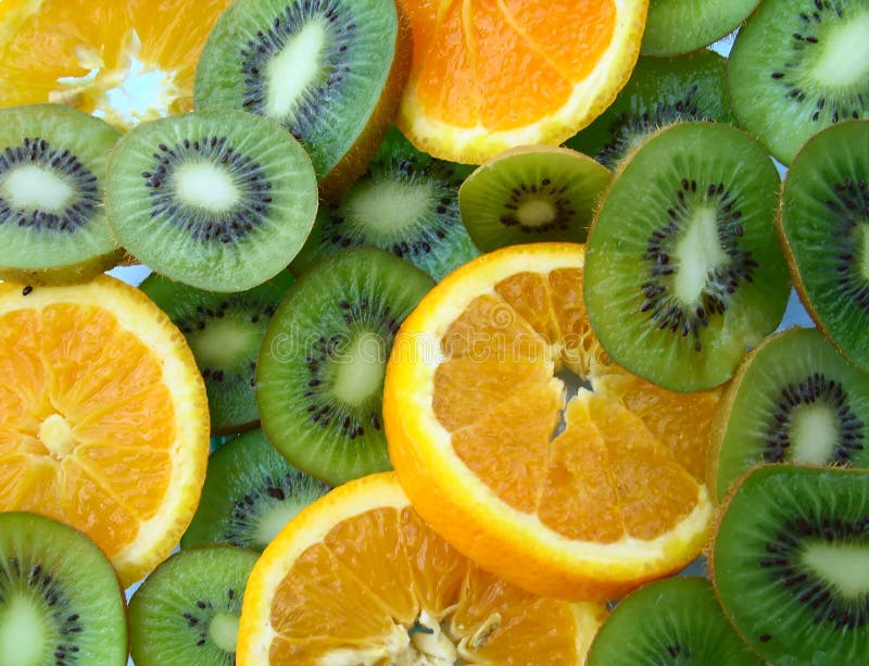 Kiwi fruit and oranges