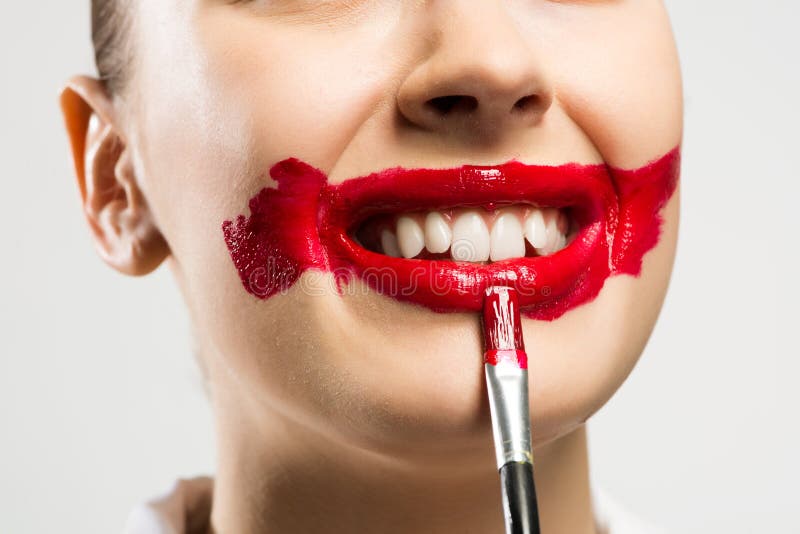 Klarer roter Mund der Nahaufnahme stockbild Klarer roter Mund der Nahaufnahme stockbild