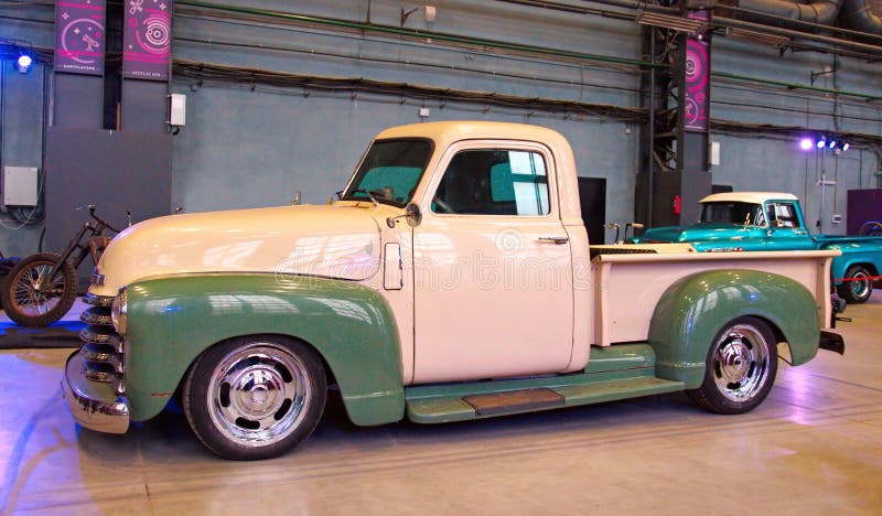 Klassieke Amerikaanse pick-up stock foto