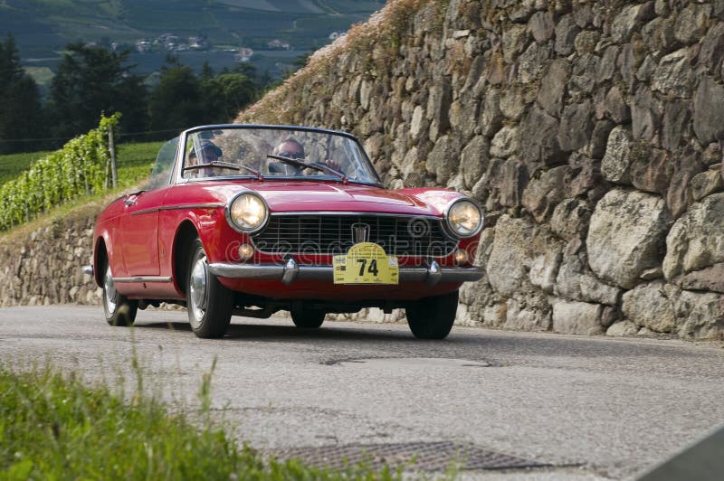 Klassieke cars_2014_FIAT Spin 1500 Zuid- van Tirol Pinifarina stock afbeelding Klassieke cars_2014_FIAT Spin 1500 Zuid- van Tirol Pinifarina stock afbeelding