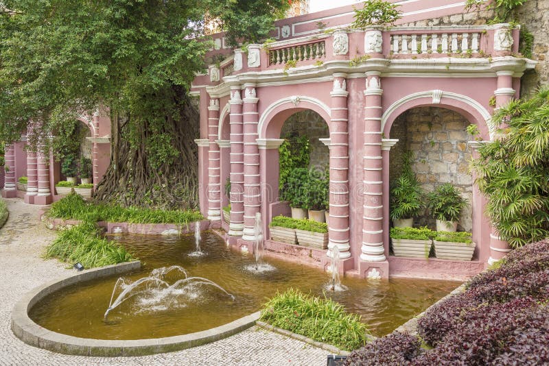 Klassischer Portugiesischer Garten Stockfoto Bild von landschaft