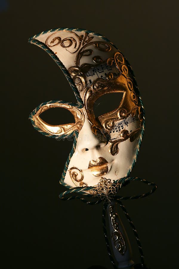 THE MYSTERY OF THE CLASSIC VENETIAN MASK IN THE DARK. THE MYSTERY OF THE CLASSIC VENETIAN MASK IN THE DARK