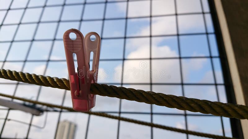Kleidungsclip, wenn Kleidung getrocknet wird stockbilder