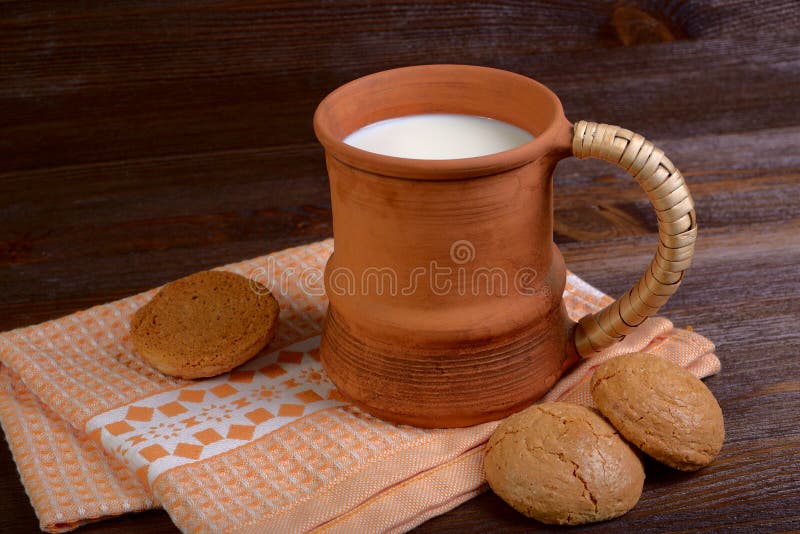 Kleimok met melk stock foto Kleimok met melk stock foto