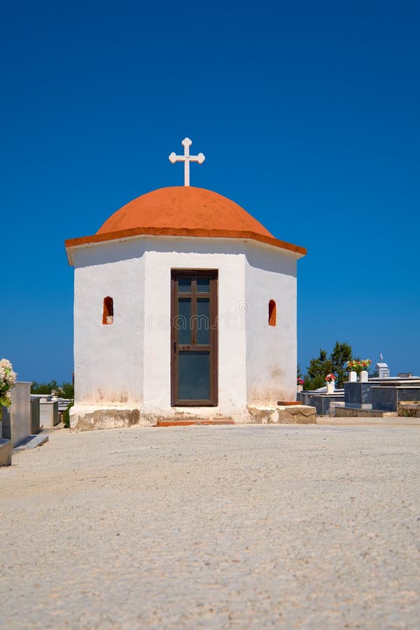 Klein kapel bij het klooster Arkadi op Kreta stock foto Klein kapel bij het klooster Arkadi op Kreta stock foto