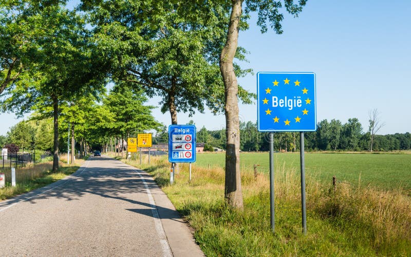 Kleine Grenzüberschreitung von den Niederlanden nach Belgien stockbilder Kleine Grenzüberschreitung von den Niederlanden nach Belgien stockbilder