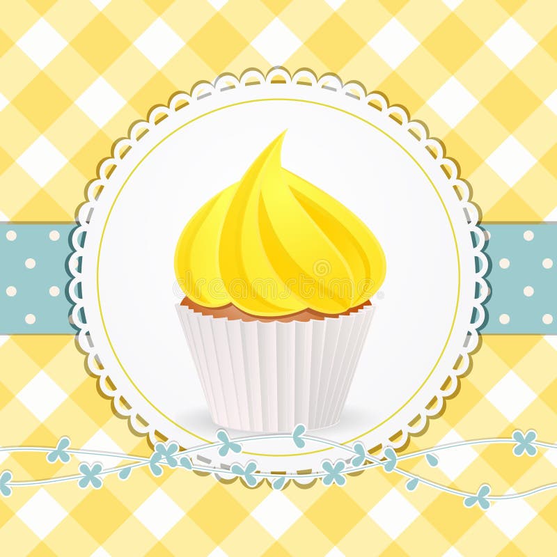 Kleiner Kuchen mit gelber Zuckerglasur auf gelbem Ginghamhintergrund