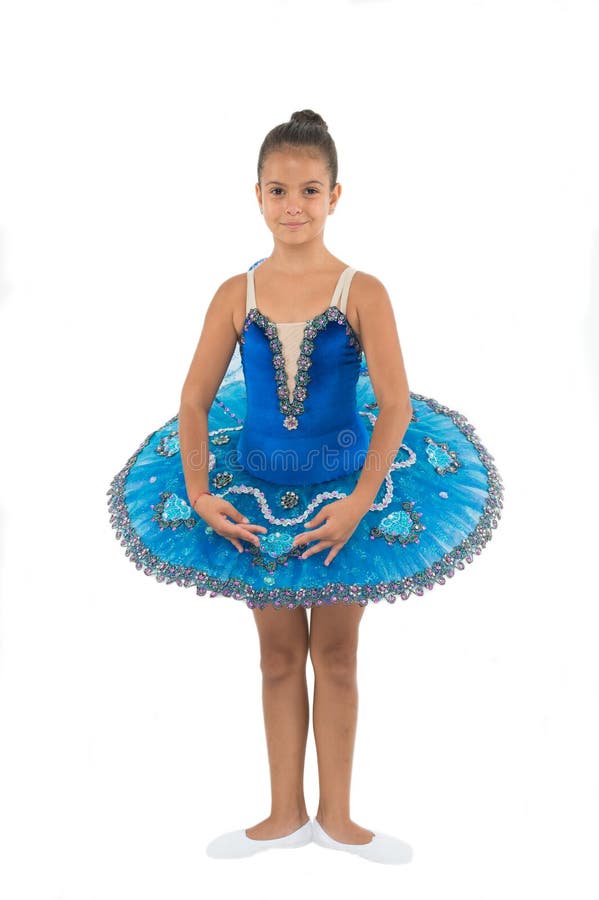 Kleines Ballerinamädchen im blauen Ballettröckchen Entzückendes Kind in Position des klassischen Balletts Kleines Kindertanz, kör lizenzfreie stockfotos Kleines Ballerinamädchen im blauen Ballettröckchen Entzückendes Kind in Position des klassischen Balletts Kleines Kindertanz, kör lizenzfreie stockfotos