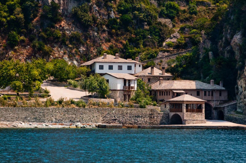Kloster von Stavronikita auf Mount Athos stockbild Kloster von Stavronikita auf Mount Athos stockbild