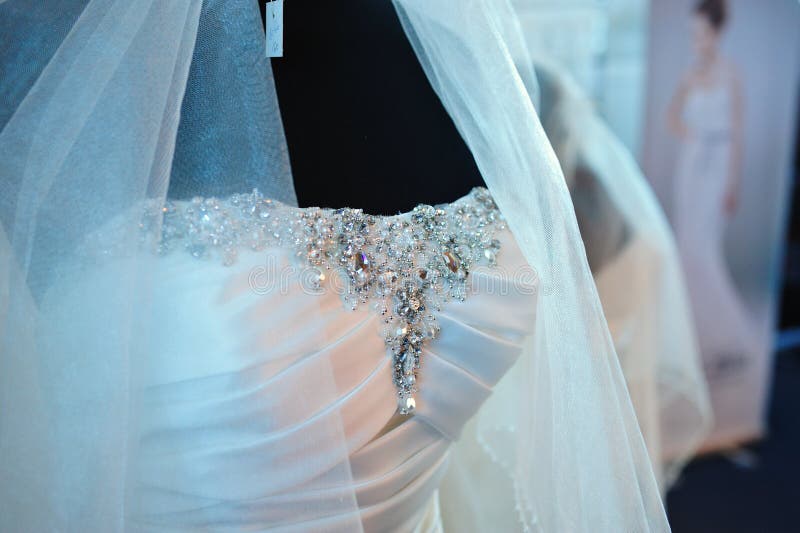 Vacker brudklänning arkivfoton