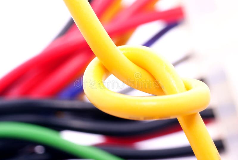 Knoten im elektrischen Draht stockbild Knoten im elektrischen Draht stockbild