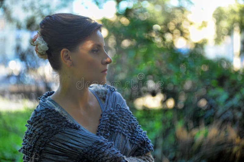 kobiet włosiani eleganccy potomstwa fotografia stock kobiet włosiani eleganccy potomstwa fotografia stock