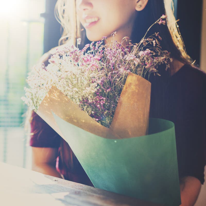 Kobieta bukieta czekania kwiatu Rozochocony Prętowy pojęcie