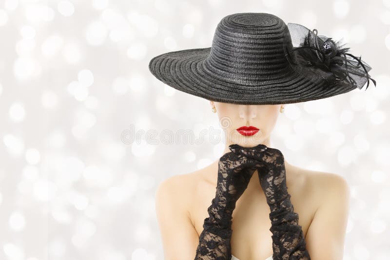 Kobieta W kapeluszu i rękawiczkach, moda modela piękna portret, dziewczyna Chująca twarz, Czerwone wargi zdjęcie royalty free