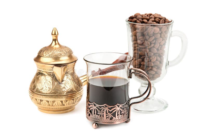Koffiepot en koffiebonen royalty-vrije stock foto Koffiepot en koffiebonen royalty-vrije stock foto