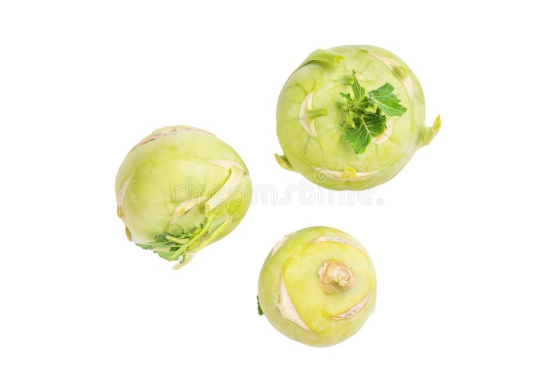Kohlrabi frais avec feuilles vertes isolées sur fond blanc. vue supérieure photo stock