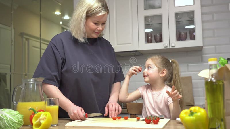 Kokning i familjen arkivfilmer