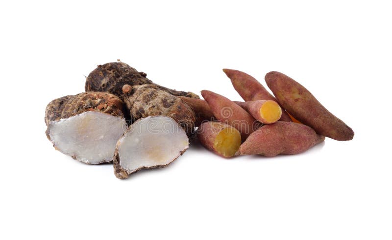 Kokt söt mycket liten potatis och taro på vit royaltyfri bild Kokt söt mycket liten potatis och taro på vit royaltyfri bild