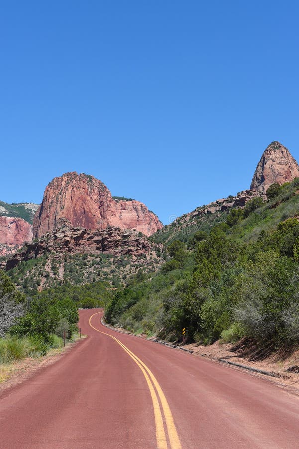 Kolob Canyons Road