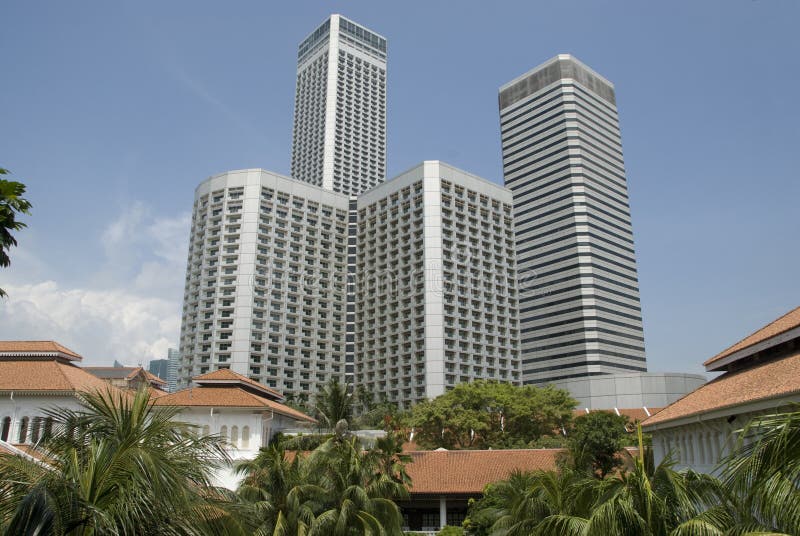 Kolonial- Und Moderne Architektur In Singapur Stockfoto ...