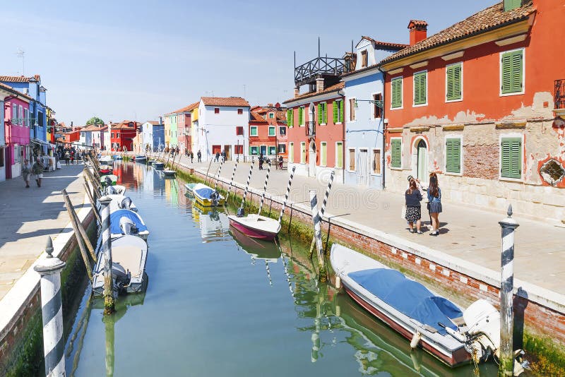 Kolorowa domu Burano wyspa, Wenecja obrazy stock Kolorowa domu Burano wyspa, Wenecja obrazy stock