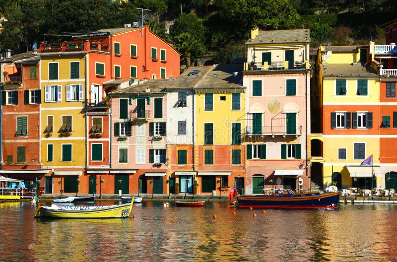 Kolorowi domy w Portofino, Włochy fotografia royalty free Kolorowi domy w Portofino, Włochy fotografia royalty free
