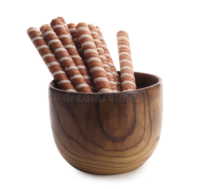 Kom met de smakelijke stokken van het wafeltjebroodje op wit Knapperig voedsel stock afbeelding Kom met de smakelijke stokken van het wafeltjebroodje op wit Knapperig voedsel stock afbeelding