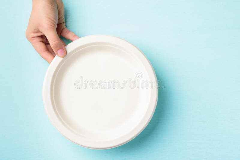 Kompostierbare Gruppe der biologisch abbaubaren Teller oder eco freundliche Wegwerfplatte stockfotografie