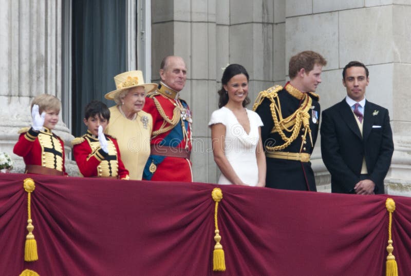 Tom Pettifer, William Lowther-Pinkerton, Queen and Prince Philip, Pippa Middleton Prince Harry and James Middleton appear on the balcony of Buckingham Palace the wedding ceremony of William and Kate, London on 29/04/2011. Picture by: Steve Vas / Featureflash. Tom Pettifer, William Lowther-Pinkerton, Queen and Prince Philip, Pippa Middleton Prince Harry and James Middleton appear on the balcony of Buckingham Palace the wedding ceremony of William and Kate, London on 29/04/2011. Picture by: Steve Vas / Featureflash