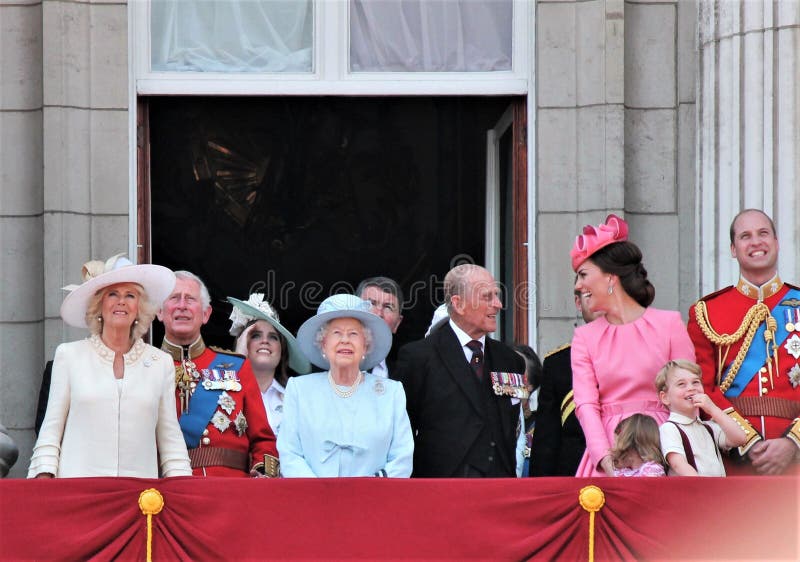 Queen Elizabeth & Royal Family, Buckingham Palace, London June 2017- Trooping the Colour Prince George William, harry, Kate & Charlotte Balcony for Queen Elizabeth&#x27;s Birthday June 17 2017 London, UK. Queen Elizabeth & Royal Family, Buckingham Palace, London June 2017- Trooping the Colour Prince George William, harry, Kate & Charlotte Balcony for Queen Elizabeth&#x27;s Birthday June 17 2017 London, UK