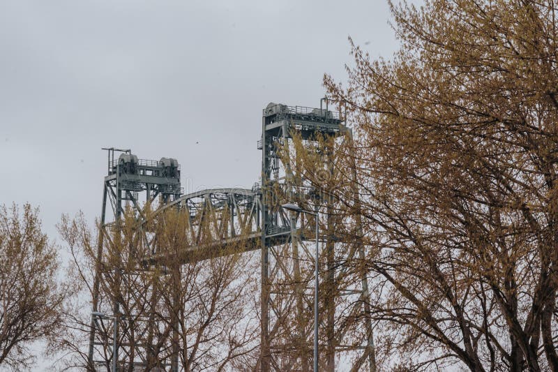 Koningshavenbrug de hef是鹿特丹历史上的工业明珠，也被称为天鹅桥 库存图片