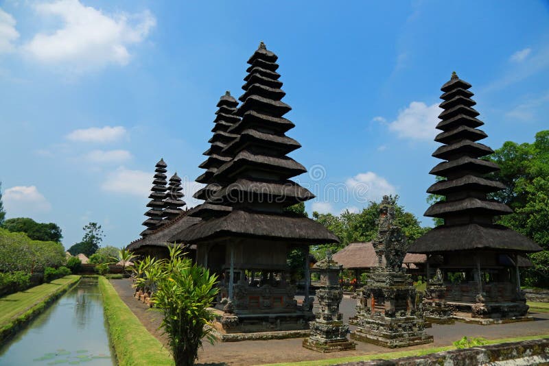 Koninklijke Familietempel van Mengwi Pura Taman Ayun in Bali, Indonesië stock foto Koninklijke Familietempel van Mengwi Pura Taman Ayun in Bali, Indonesië stock foto