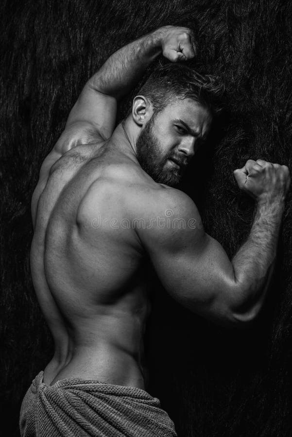 Konstantin Kamynin modelo masculino musculoso imagen de archivo Konstantin Kamynin modelo masculino musculoso imagen de archivo