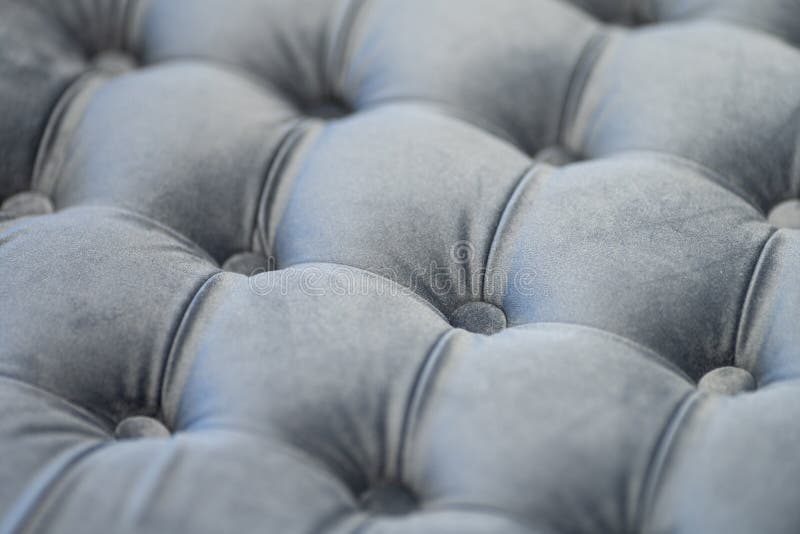 Konstruktion av möbler, klassiskt inrednings- och kungligt vintage-material - grått lyxgevär med kvarsittande klädsel med knappar fotografering för bildbyråer Konstruktion av möbler, klassiskt inrednings- och kungligt vintage-material - grått lyxgevär med kvarsittande klädsel med knappar fotografering för bildbyråer