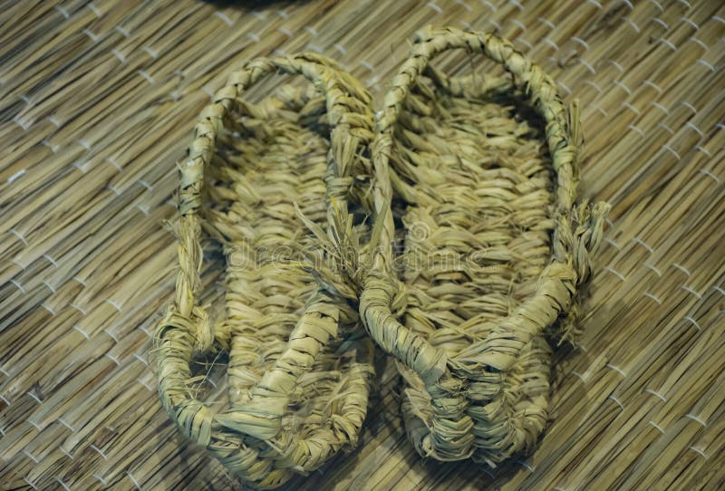 Korean online traditional sandals