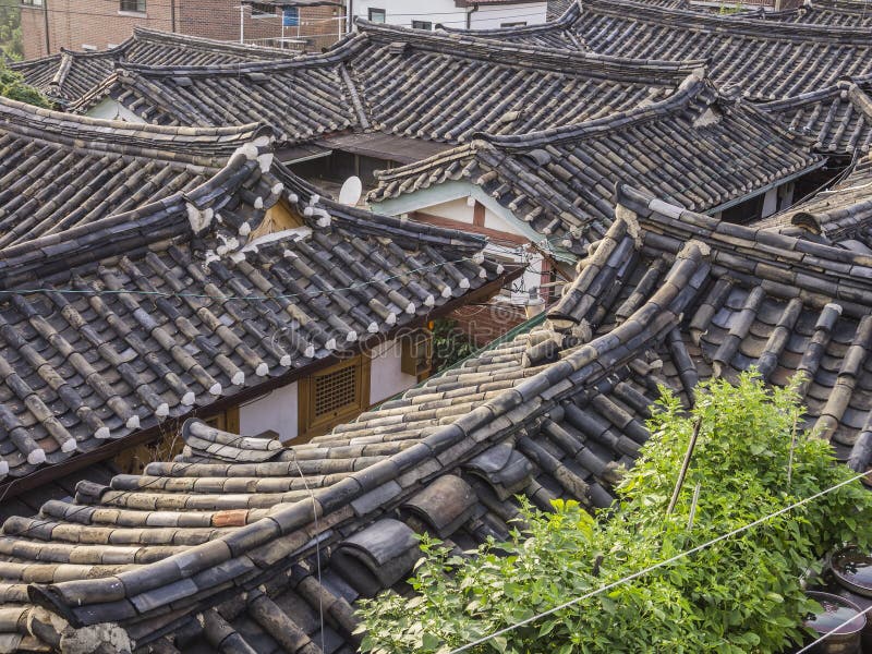  Koreanische traditionelle Dachspitzen lizenzfreie stockfotos