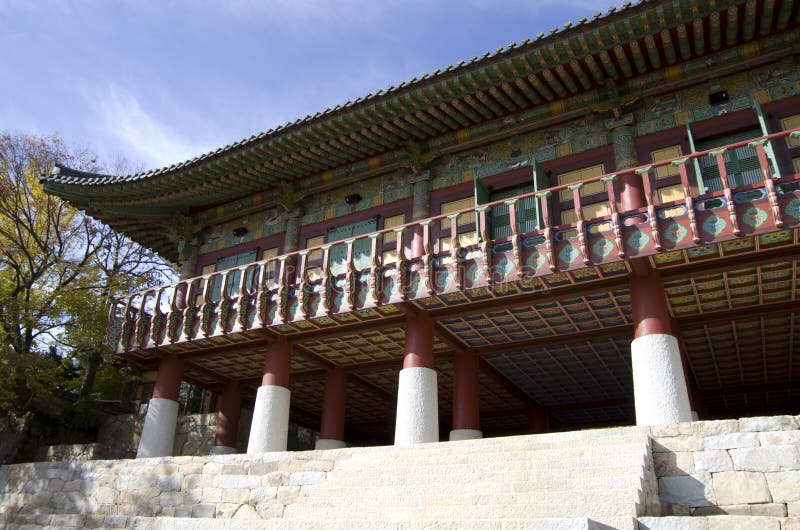Koreanischer Buddhismustempel lizenzfreie stockfotos