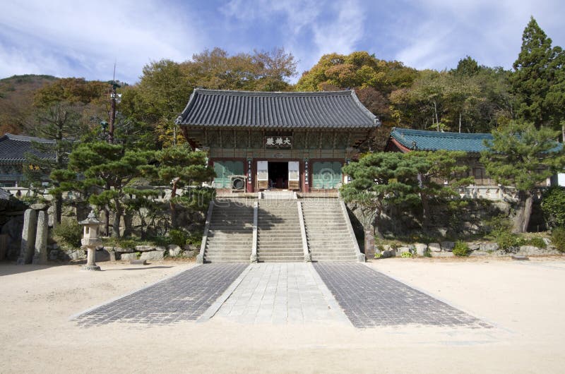 Koreanischer Buddhismustempel lizenzfreie stockfotografie