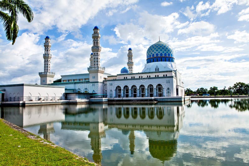 Kota Kinabalu City Mosque, Sabah, Borneo, Malaysia Stockfoto - Bild von