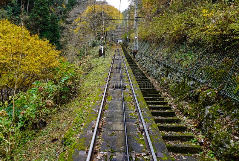 Koyasan-Standseilbahn in Kansai, Japan stockfotos Koyasan-Standseilbahn in Kansai, Japan stockfotos