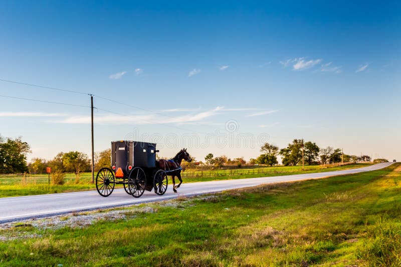 Koń i fracht na autostradzie w Oklahoma