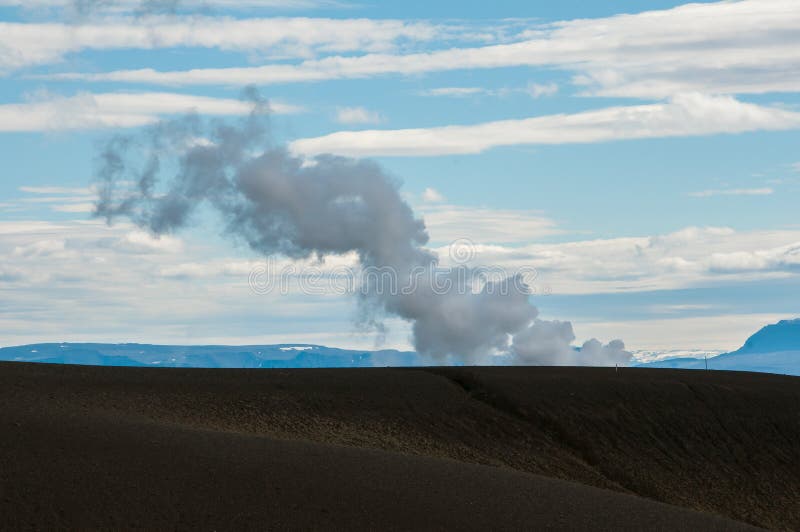 Krafla is een vulkanisch systeem met een diameter van ongeveer 20 die kilometers in het gebied van MÃ ½ worden gesitueerd vatn, h stock foto's Krafla is een vulkanisch systeem met een diameter van ongeveer 20 die kilometers in het gebied van MÃ ½ worden gesitueerd vatn, h stock foto's