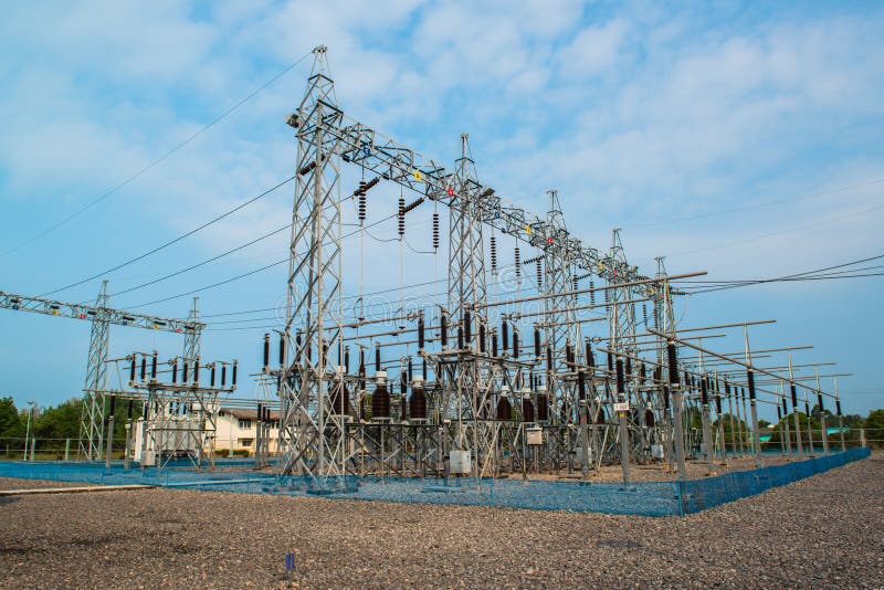 Kraftwerk für die Herstellung der elektrischen Energie stockfotos Kraftwerk für die Herstellung der elektrischen Energie stockfotos