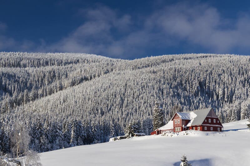 Krajobraz zimowy wokół horni mala upa olbrzymie góry krkonose północna czeska republika bohemia